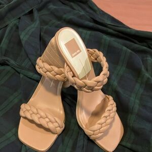 Dolce Vita Netra sandals in pristine condition